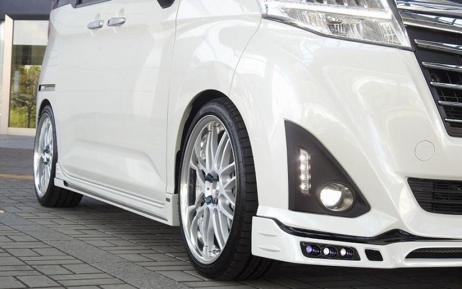 Детали экстерьера Toyota Roomy by Rowen 2016 года  (фото 5 из 6)